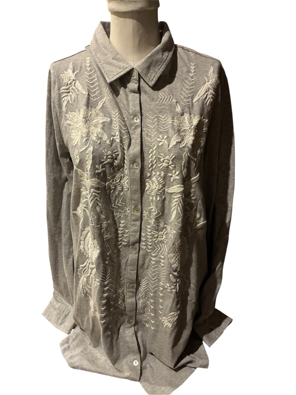 Soft Surroundings Button Down Shirt Women’s XL Comfort Fit Easy On Embroidered
